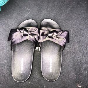 Steve Madden Slides